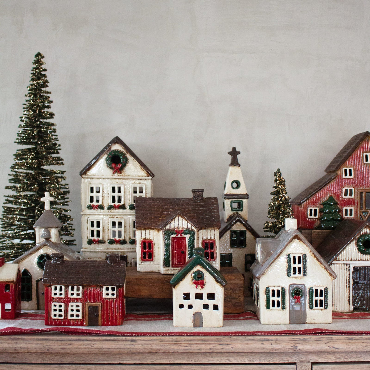 Nordgard Villa with Bow Wreath